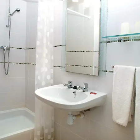 Front Line Bay Apartamento